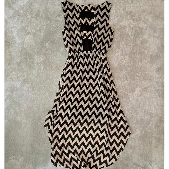 Liberty Love Midi Dress Size S Black Beige Chevron High Low Sleeveless Summer - Picture 5 of 11